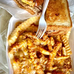 Grilled Patty-melt &amp; massive chili-cheese fries. Deliciousness. Please  pass the Tabasco Sauce.