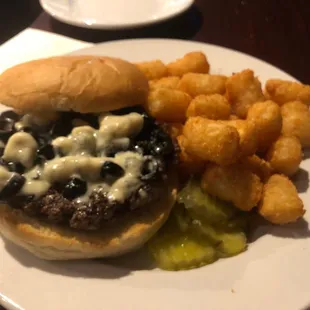 Black and Blu Burger w/tots