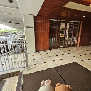 Outdoor seating and the entrance