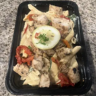 Creamy garlic penne pasta &amp; grilled chicken