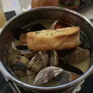 Mussels & Clams