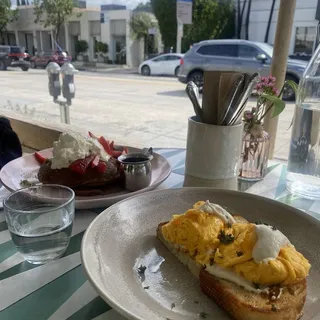 TRUFFLE TOAST
