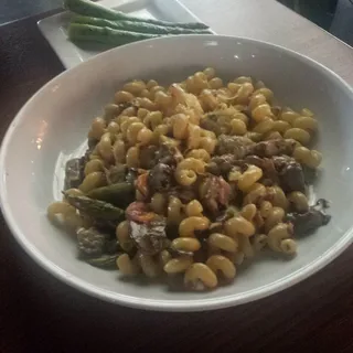 Smoked Gouda & Beef Tip Pasta