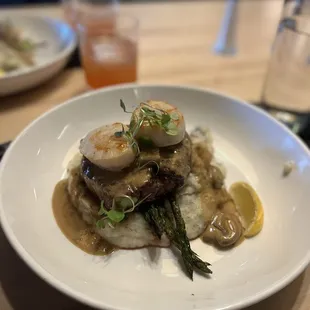 Scallops with Tenderloin Steak