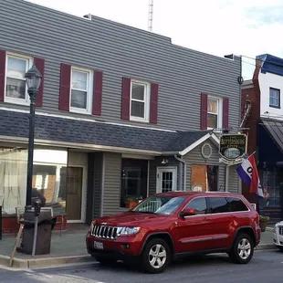 We ate at Buttersburg Inn in Union Bridge for dinner, earlier this evening. www.thebuttersburginn.net 9 N. Main Street. Our dinners were gr8