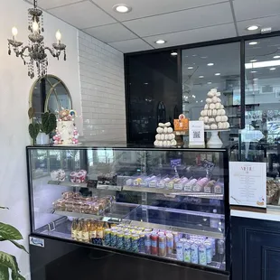 Cute &amp; clean shop