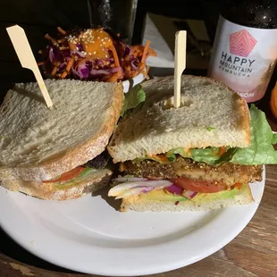 Cornmeal Tempeh Sandwich