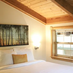 Glacier Cabin queen bedroom