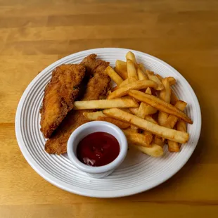 Chicken tenders with fries