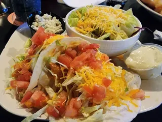 Tanner's Bar & Grill