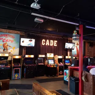 Get here before 6 and there&apos;s no cover and nobody on the games
