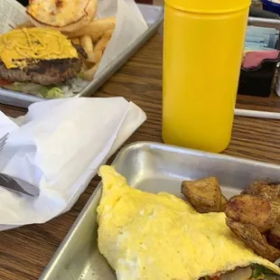 Veggie omelette and cheese burger