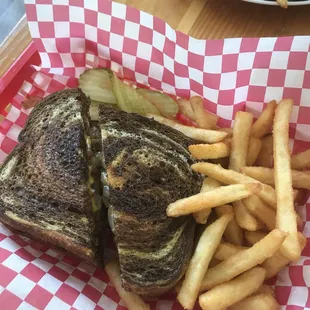 Patty melt and fries. Both were delicious!