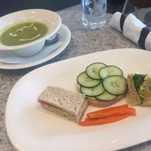 Chilled Zucchini Soup