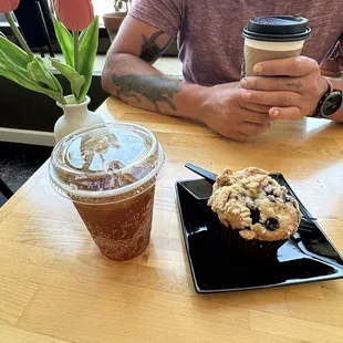 Sparkling apple cider and blueberry muffin