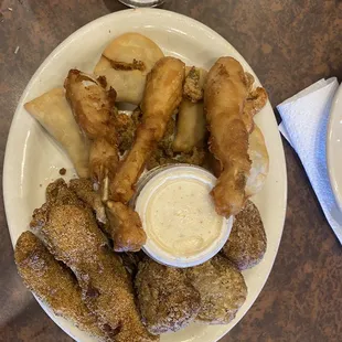 Appetizer platter cane out without crawfish. Frog legs were good though