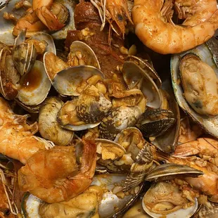 build your own combo - shrimp, mussels, &amp; clams