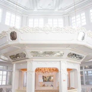 Crown Dining Room