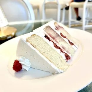 Champagne Raspberry Cake