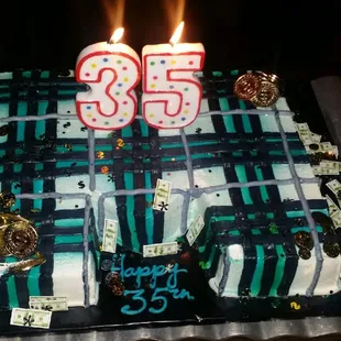 This is the masterpiece the letter M cake beautifully made by The Cake Gallery