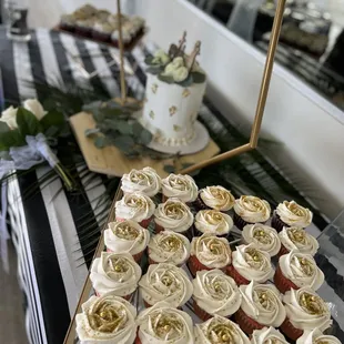 Wedding cupcakes
Strawberry cupcakes