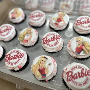 Barbie cupcakes