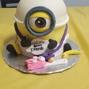 Baby Minnion Cake