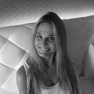 Valerie W.