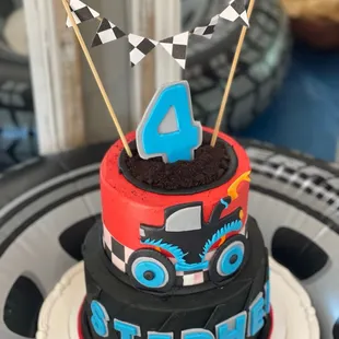 a birthday cake for a 4 year old boy