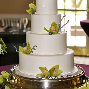 the cake studio - smooth buttercream wedding cake