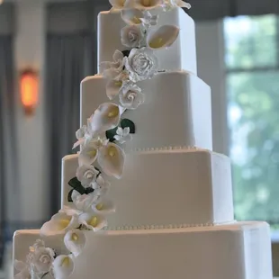 the cake studio - elegant square cascade wedding cake