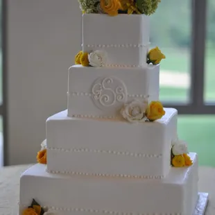 the cake studio - square monogram wedding cake