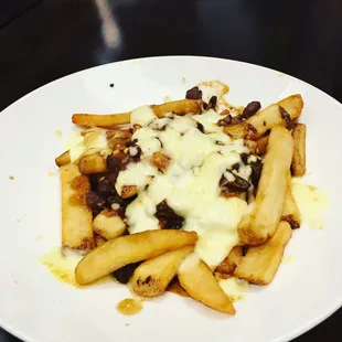 Short rib and cheese curd fries