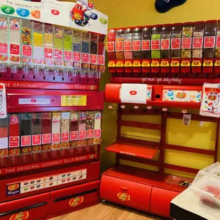 Need a jellybean fix? We've got over 30 different varieties of Jelly Belly that will definitely hit the spot