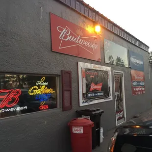 the outside of the restaurant