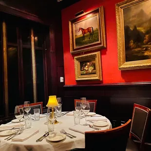 sushi and sashimi, interior