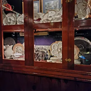 Inside dining, oyster plates