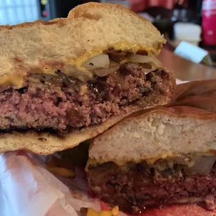 Perfectly cooked cheeseburger w/ fried onions