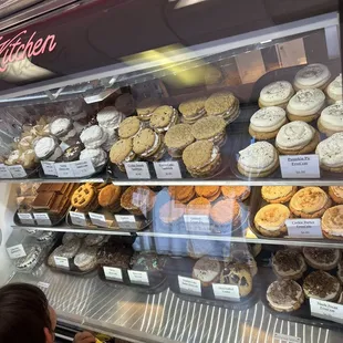 food, cupcakes, dessert