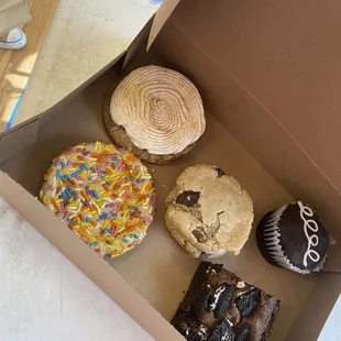 Churro cookie, choc chip sandwich, sprinkle cookie, hostess cupcake, Oreo brownie