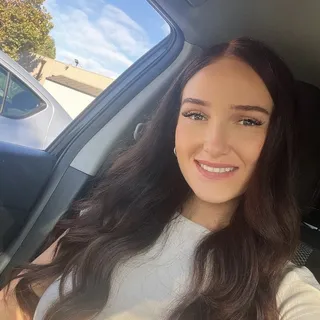 Cassi R.