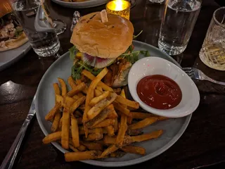 Black Oak on Fifth