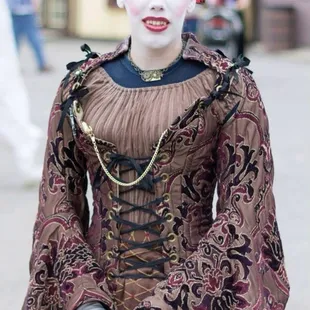 Castle cast: (I don't know her name)