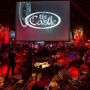 Photo by masqueradebynight.com