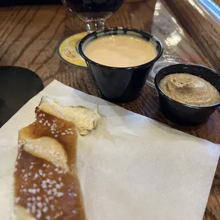 Pretzel sticks - beer cheese