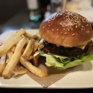 Cat &amp; Fiddle Burger