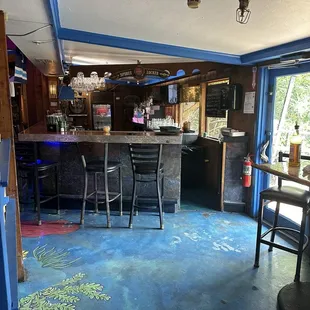 Inside bar (there's also an outside bar that I didn't get pics of)
