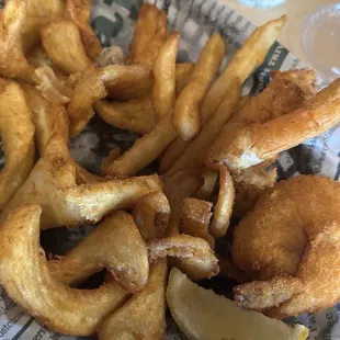 Shrimp basket. Both my parents ordered this and LOVED it!
