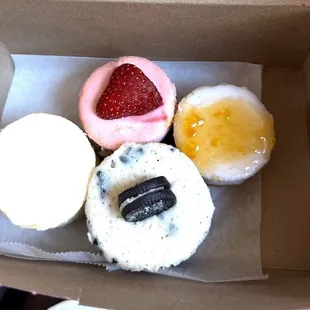 New York Cheesecake, Strawberry Cheesecake, Lavender Honey Cheesecake, Cookies and Cream Cheesecake