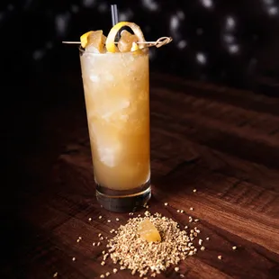 dessert, drink